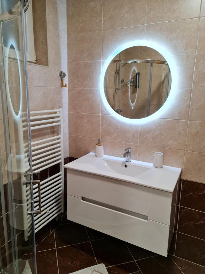 Apartman Vinyl - Self Chek-In Осиек Экстерьер фото