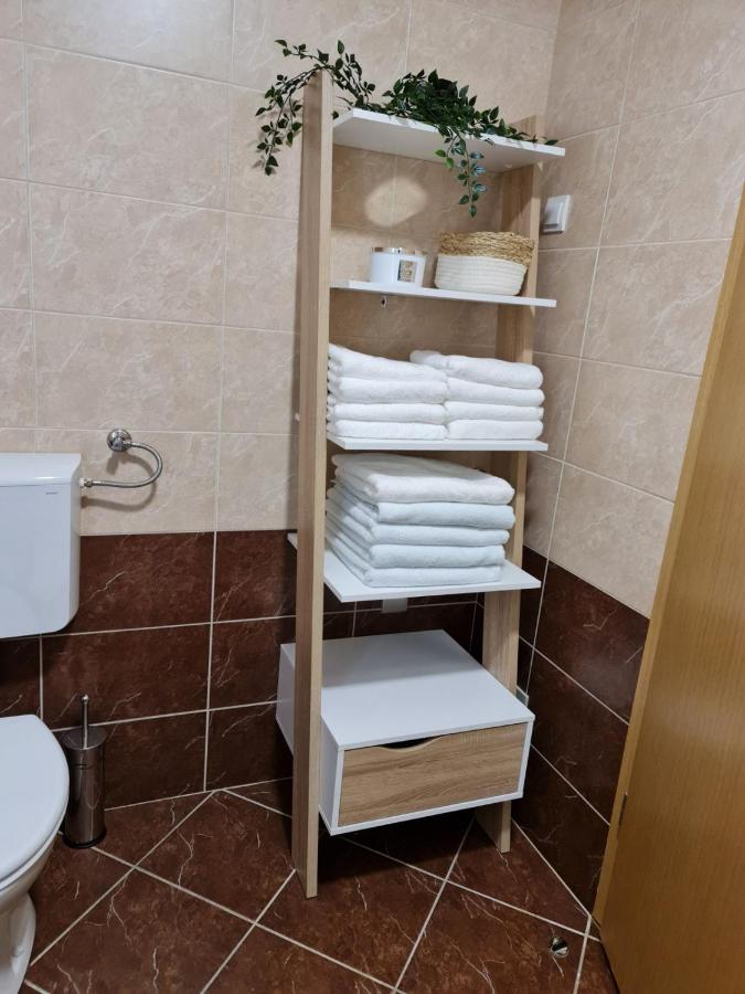 Apartman Vinyl - Self Chek-In Осиек Экстерьер фото