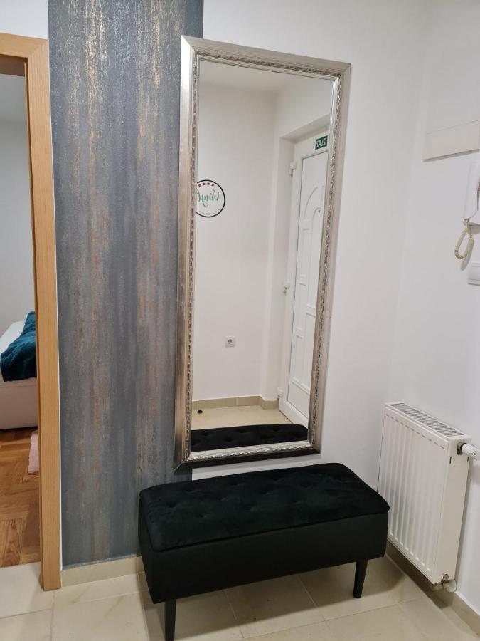 Apartman Vinyl - Self Chek-In Осиек Экстерьер фото