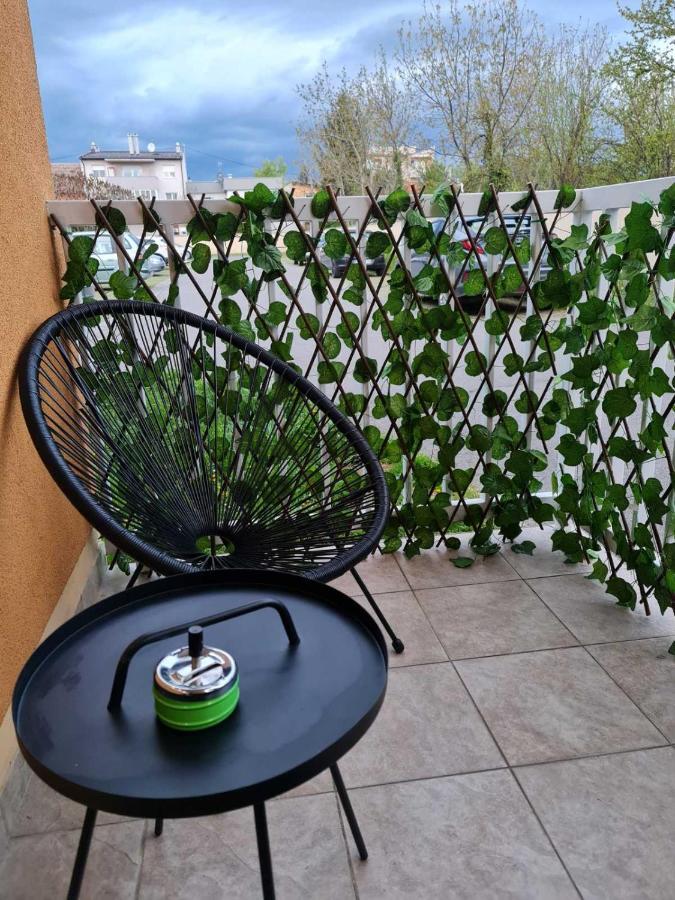 Apartman Vinyl - Self Chek-In Осиек Экстерьер фото